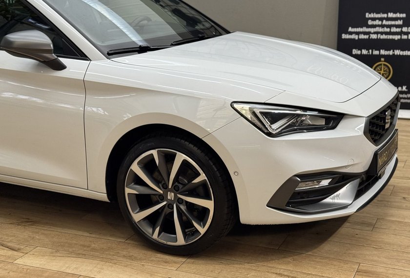 Seat Leon Leon 1.4 TSI e-HYBRID DSG Kamera/Navi/LED/18/ FR