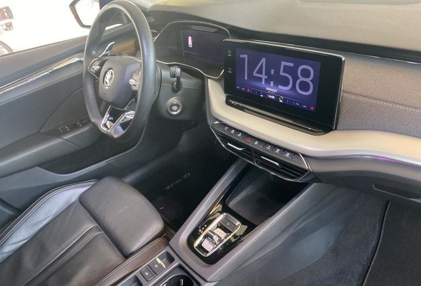 Skoda Octavia Octavia iV Combi Style 1.4 TSI DSG Leder/Head-Up