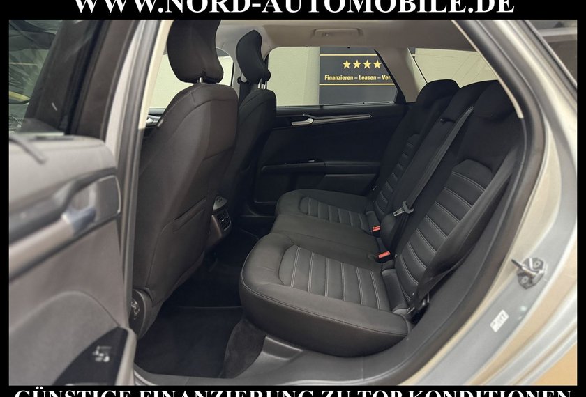 Ford Mondeo Mondeo Turnier 2.0 EB Titanium *AHK*ACC*PANO*LED