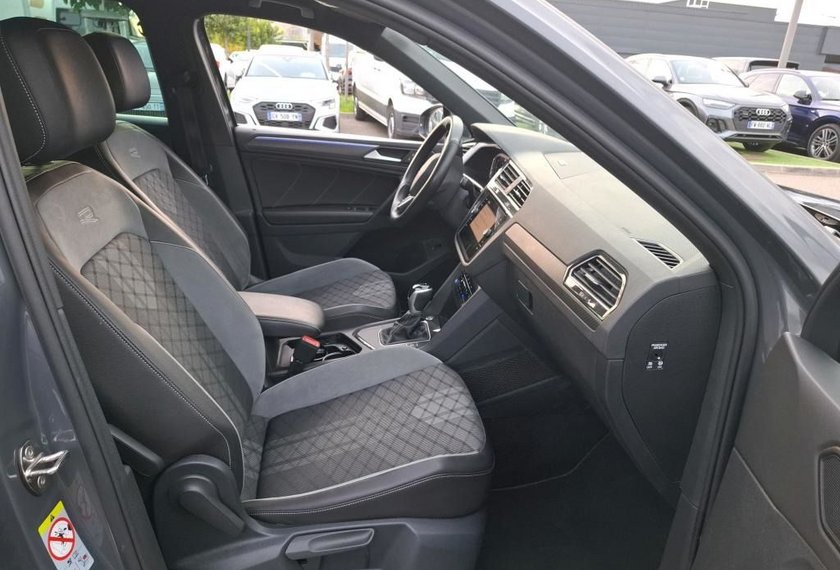 Volkswagen Tiguan Tiguan R-Line 2.0 TDI DSG Dig.Cockpit/Kamera/Nav