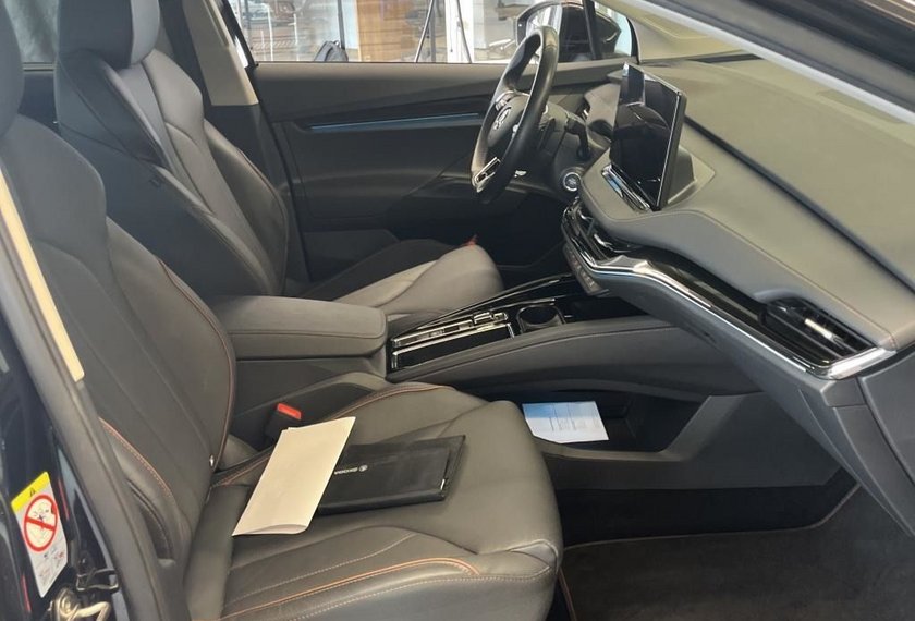 Skoda Enyaq Enyaq iV 80 Suite Leder/21/AHK/Wärmepumpe