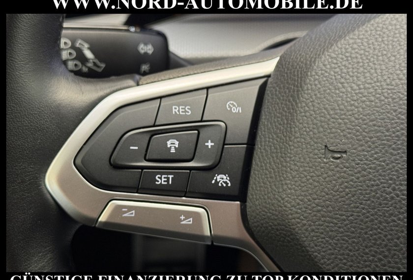 Volkswagen Golf Golf VIII Lim.1.5 TSI Active Matrix/StHz/Navi/