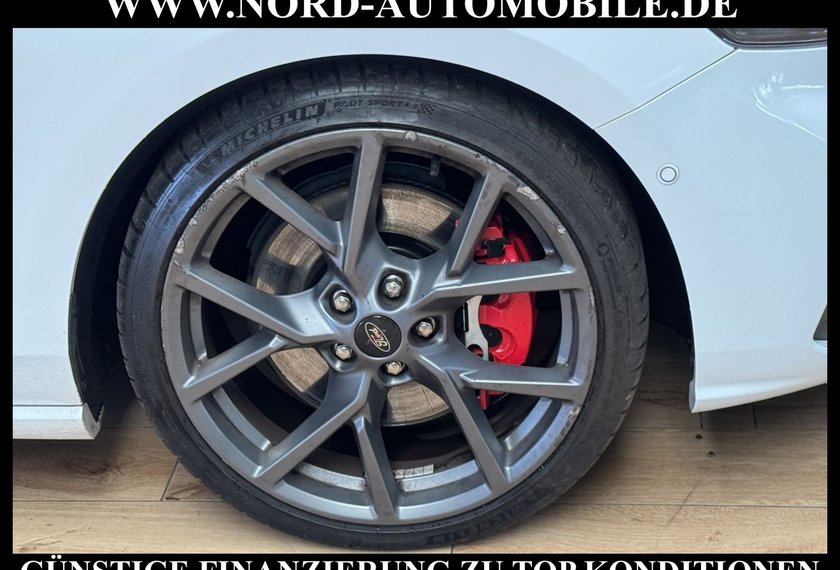 Ford Focus Focus Turnier 2.0 EB ST *RECARO*PANO*MATRIX*HUD*