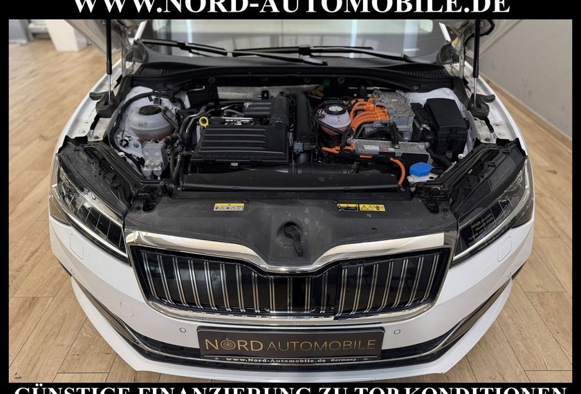 Skoda Superb Superb iV Combi Style 1.4 TSI DSG SIDE&amp;LANE/Area