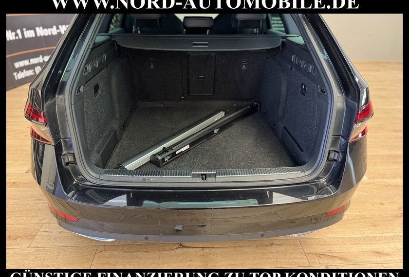 Skoda Superb Superb Combi Sportline 2.0 TDI DSG AHK/Area View