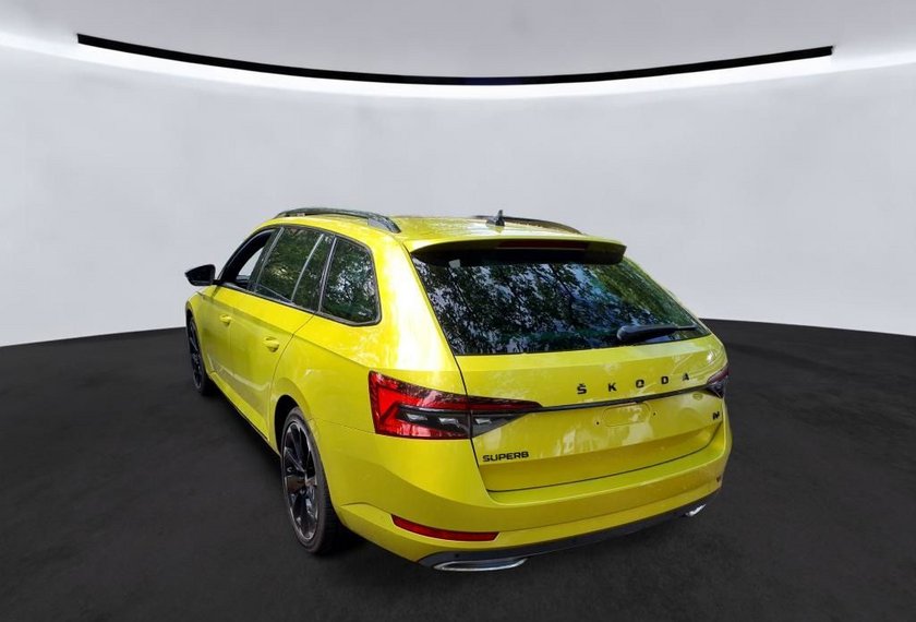 Skoda Superb Superb iV Combi Sportline 1.4 TSI DSG Pano/Kamer