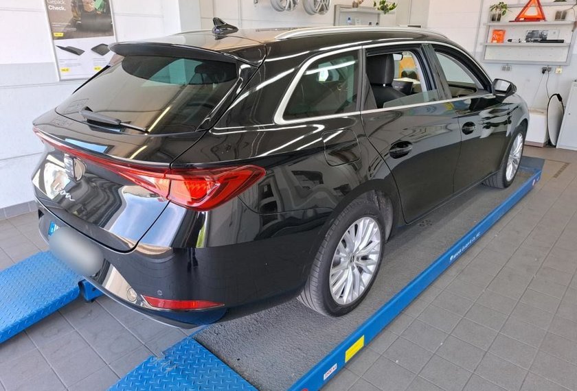 Seat Leon Leon SP 1.0 eTSI Xcellence DSG Kamera/Navi/LED/