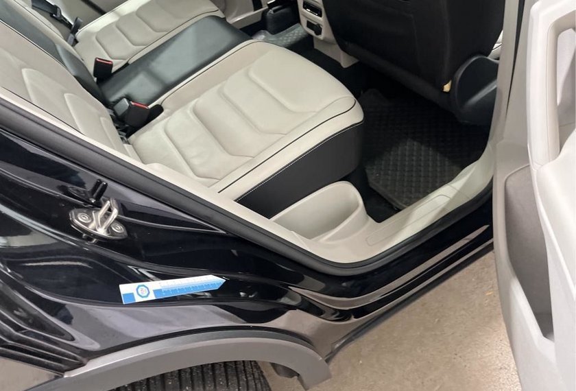 Volkswagen Tiguan Tiguan Elegance 4MOT 2.0 TDI DSG Leder/Pano/AHK/