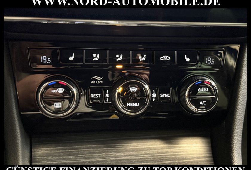 Skoda Superb Superb Combi Style 2.0 TDI DSG AHK/Kamera/Navi