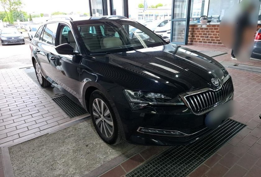 Skoda Superb Superb Combi 2.0 TDI Style DSG Kamera/Navi/LED