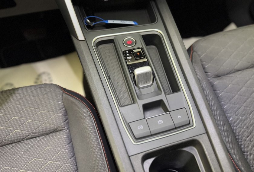 Seat Leon Leon FR e-HYBRID DSG Navi*LED*PDC*17''*