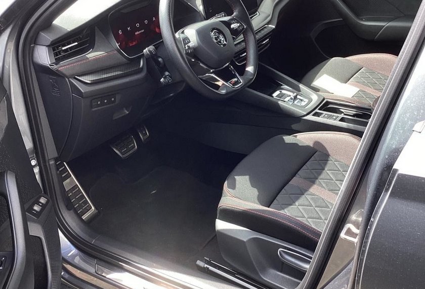 Skoda Octavia Octavia RS iV Combi 1.4 TSI DSG HeadUp/ACC/19