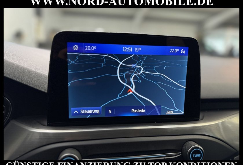 Ford Focus Focus Turnier 1.5 Eco Titanium *AHK*ACC*LED*B&amp;O*