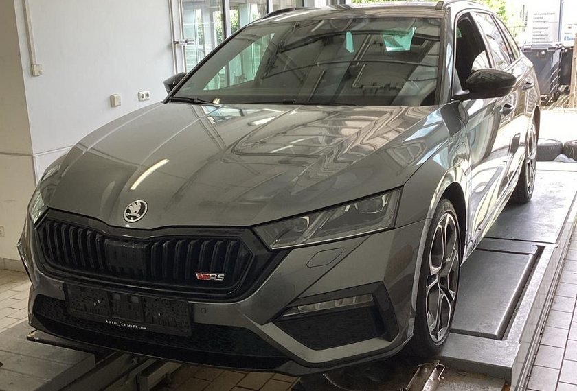 Skoda Octavia Octavia RS iV Combi 1.4 TSI DSG HeadUp/ACC/19