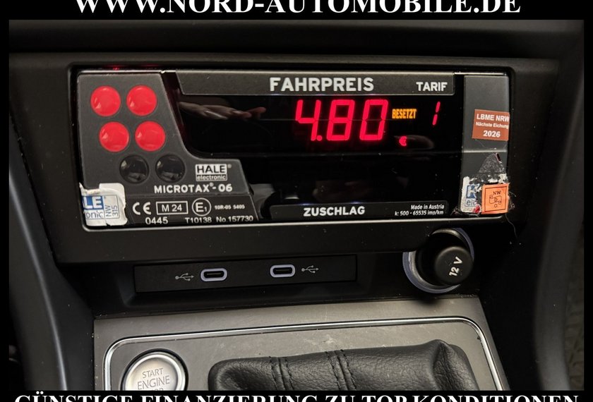 Volkswagen Touran Touran 2.0 TDI DSG TAXI *7-Sitzer/Leder/PDC/SHZ