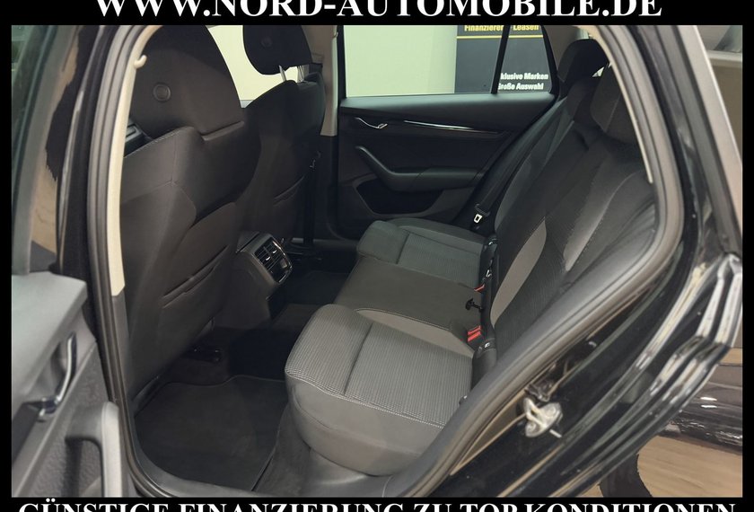Skoda Octavia Octavia Combi 2.0 TDI DSG Ambition Navi*LED*ACC*