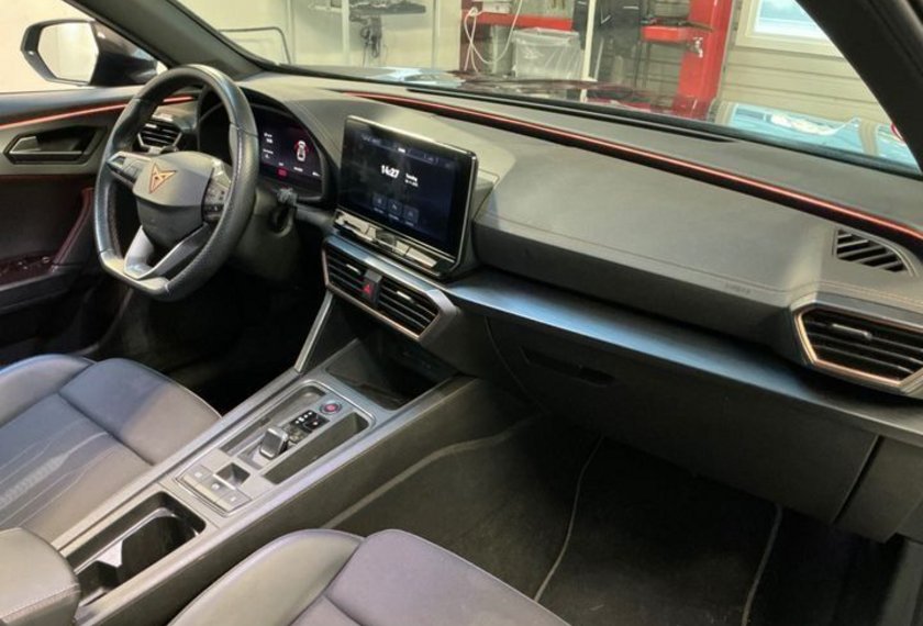 Cupra Formentor Formentor 1.5 TSI DSG Kamera/19/Side&amp;Lane/LED Ba