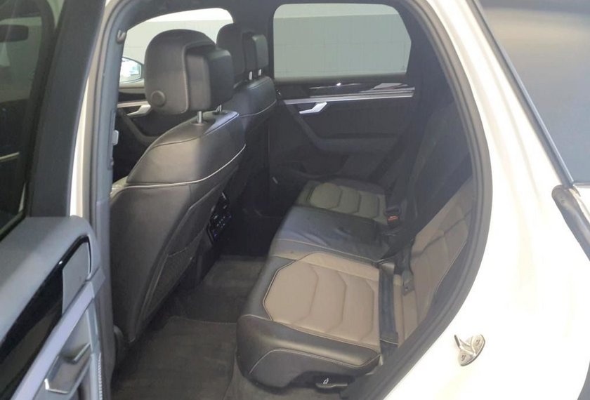 Volkswagen Touareg Touareg 3.0TDI R-Line 4MOT Luft/AHK/ACC/20/Leder