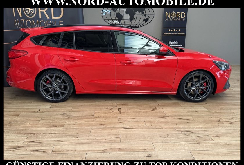 Ford Focus Focus Turnier ST *190PS*19ZOLL*LED*NAV*KAM