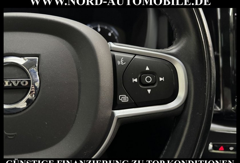 Volvo XC60 XC60 B4 D Momentum Pro *LED*AHK*Pano*Kamera*Memo