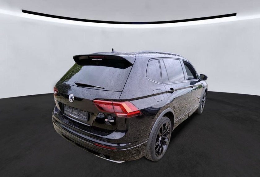 Volkswagen Tiguan Allspace Tiguan Allspace R-Line 4MOT 2.0 TDI Pano/AHK/20/