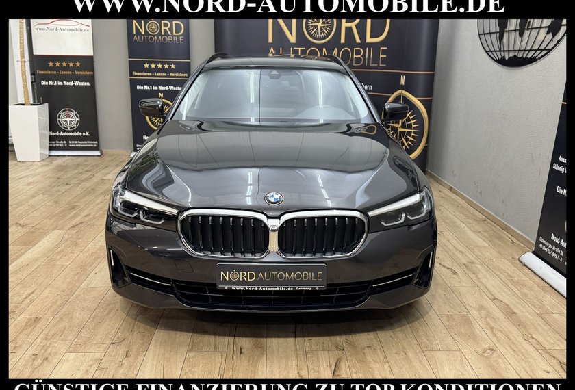 BMW 520 520 d Touring xDrive *LED*AHK*Luft*ParkAss*Leder