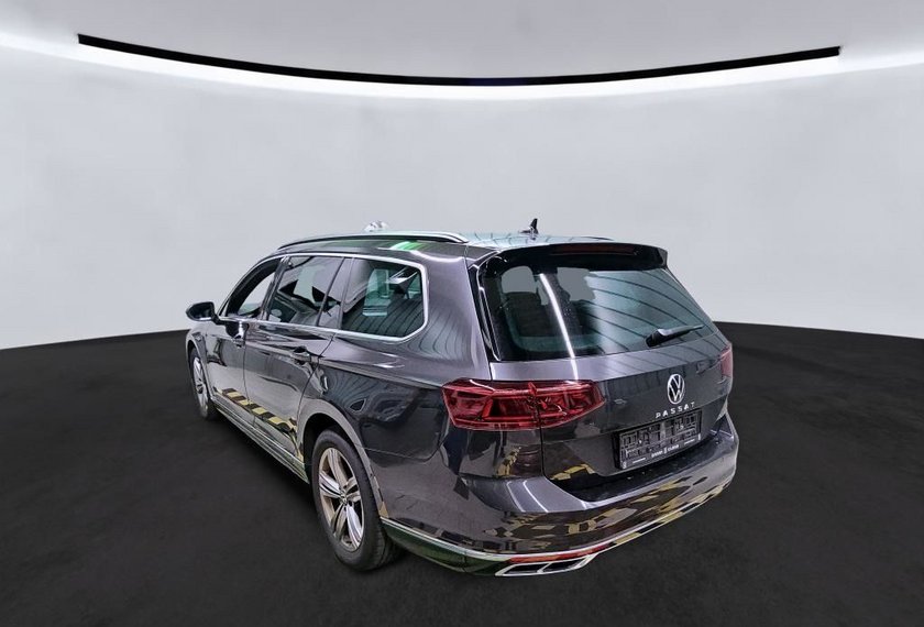 Volkswagen Passat Variant Passat Variant R-Line 2.0 TDI DSG AHK/Kamera/Nav