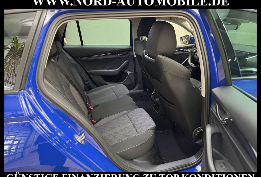 Skoda Octavia Octavia Combi Ambition  2.0 TDI DSG AHK/Virt.Coc