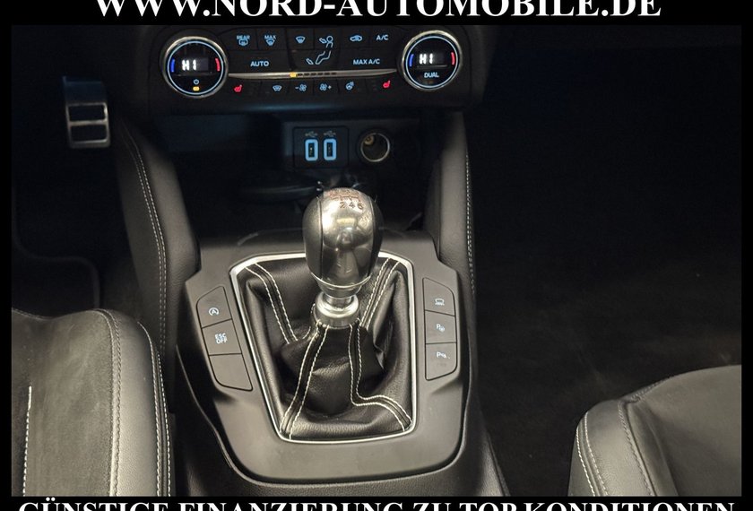 Ford Focus Focus Turnier 2.0 EB ST *RECARO*PANO*MATRIX*HUD*