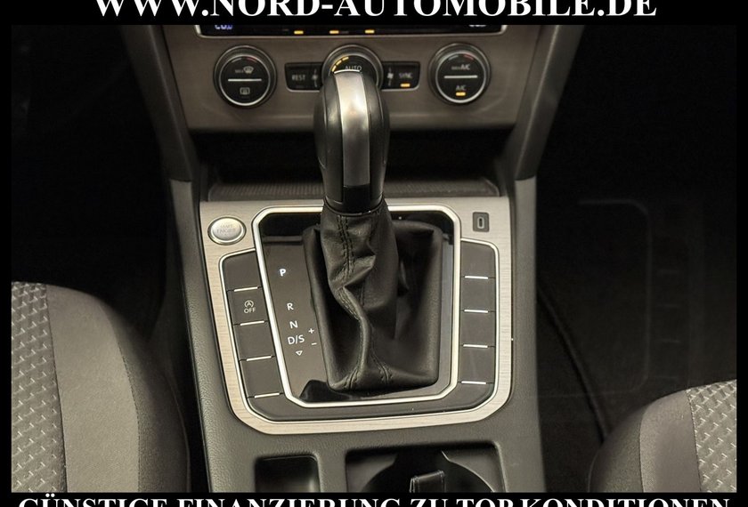 Volkswagen Passat Variant Passat Variant 1.6 TDI DSG Navi*LED*