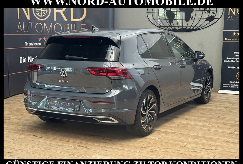 Volkswagen Golf Golf VIII 1.5 TSI Active Kamera/ACC/Navi/LED/17