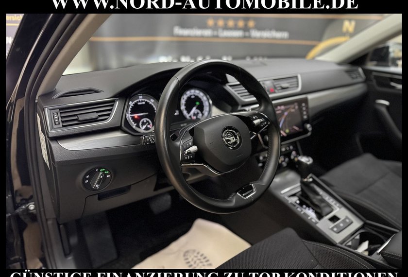 Skoda Superb Superb Combi Style 2.0 TDI DSG Pano/AHK/Kamera/