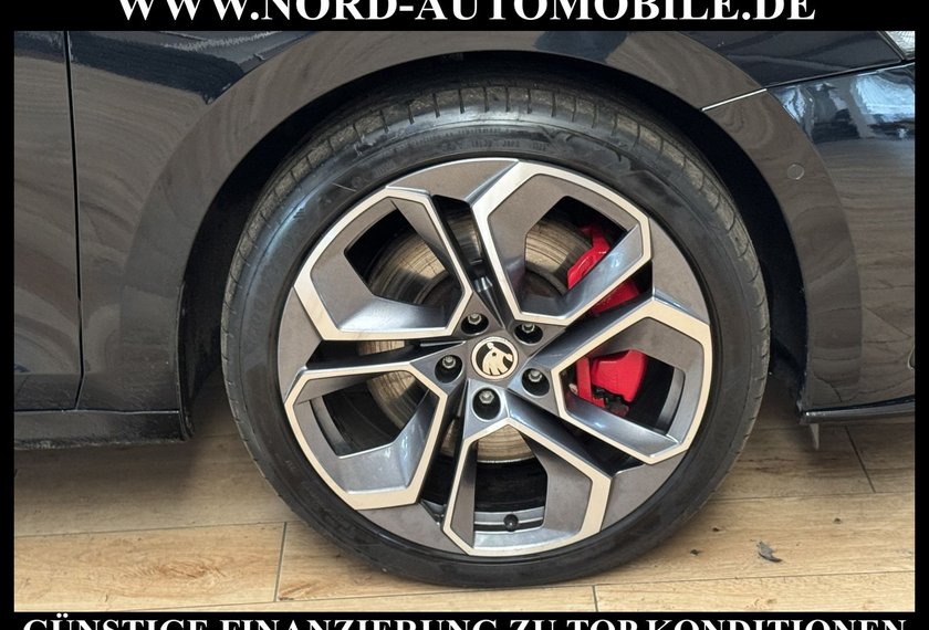 Skoda Octavia Octavia RS iV Combi First Edition 1.4 TSI DSG 19