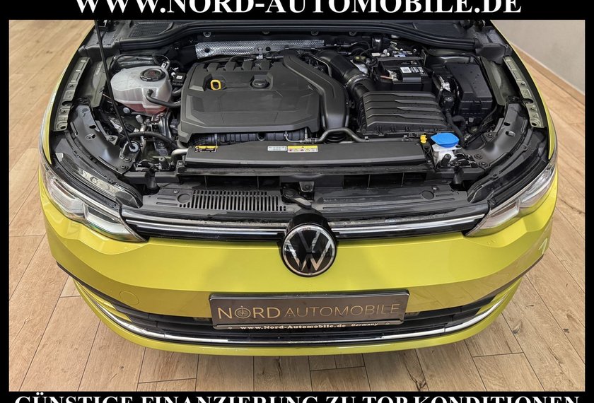 Volkswagen Golf Golf Style 1.5 eTSI DSG Kamera/Navi/LED/17