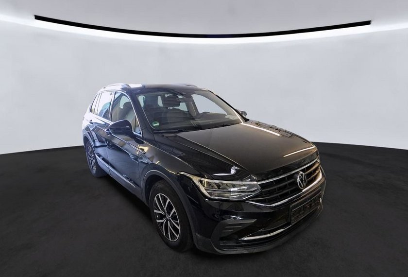 Volkswagen Tiguan Tiguan Life 2.0 TDI DSG Area View/AHK/Navi/LED
