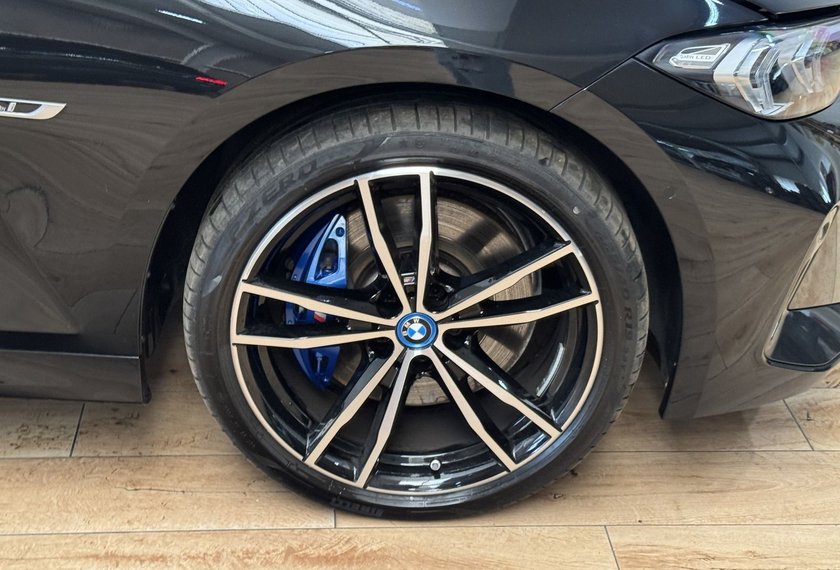 BMW 330 330 e touring M SPORT *AHK*PANO*LEDER*UPE:79