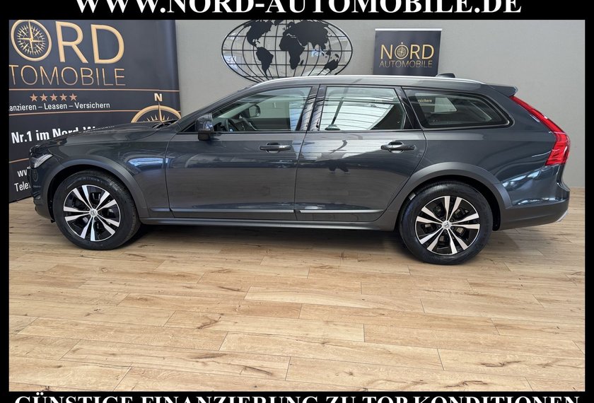 Volvo V90 Cross Country V90 Cross Country Pro AWD *PANO*LEDER*H&amp;K*UPE71