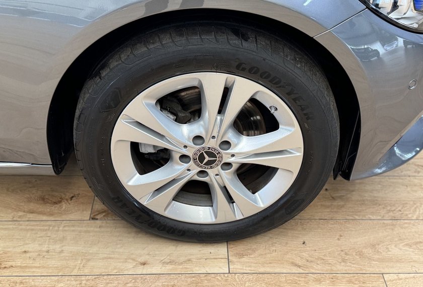 Mercedes-Benz C 200 C 200 d T 9G-Tronic *MBEAM*Kamera*Comand*17Z*