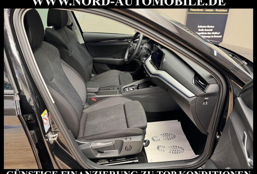 Skoda Octavia Octavia Combi 2.0 TDI DSG Ambition Pano/StHz/LED