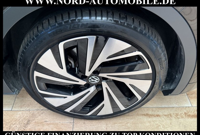 Volkswagen ID.5 ID.5 GTX 4MOT Pano/AHK/Kamera/21/Design Paket
