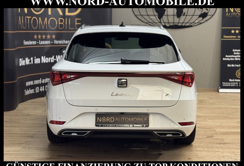 Seat Leon Leon SP FR 1.5 eTSI DSG Pano/AHK/18/Kamera/Navi/