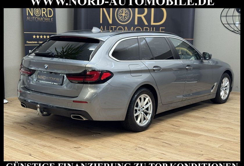 BMW 520 520 d Touring xDrive *LED*StHz*AHK*Luft*ParkAss*
