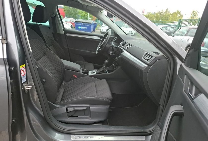 Skoda Superb Superb Combi Ambition 2.0 TDI  DSG Kamera/Virt.C