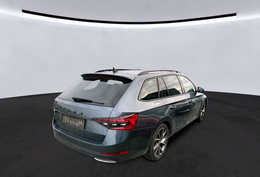 Skoda Superb Superb Combi Sportline 2.0 TDI DSG AHK/Kamera/19