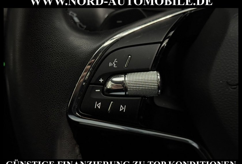 Skoda Superb Superb Combi 2.0 TDI Style DSG Navi/LED/Virt.Coc