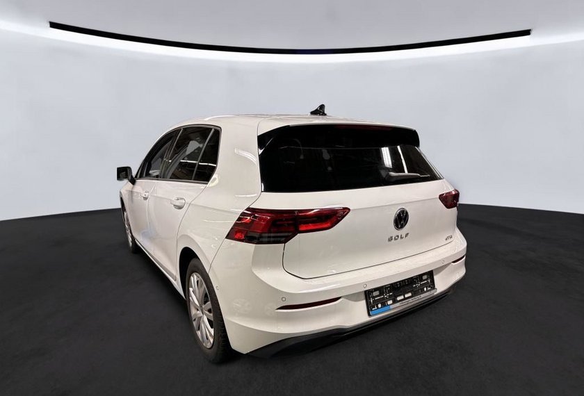 Volkswagen Golf Golf VIII Lim.1.5 eTSI DSG Head-Up/Side&amp;Lane/Nav