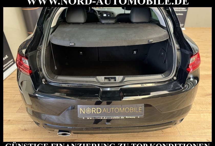 Renault Megane Megane IV Lim. BLUE dCI 115 BOSE EDITION*18ZOLL*