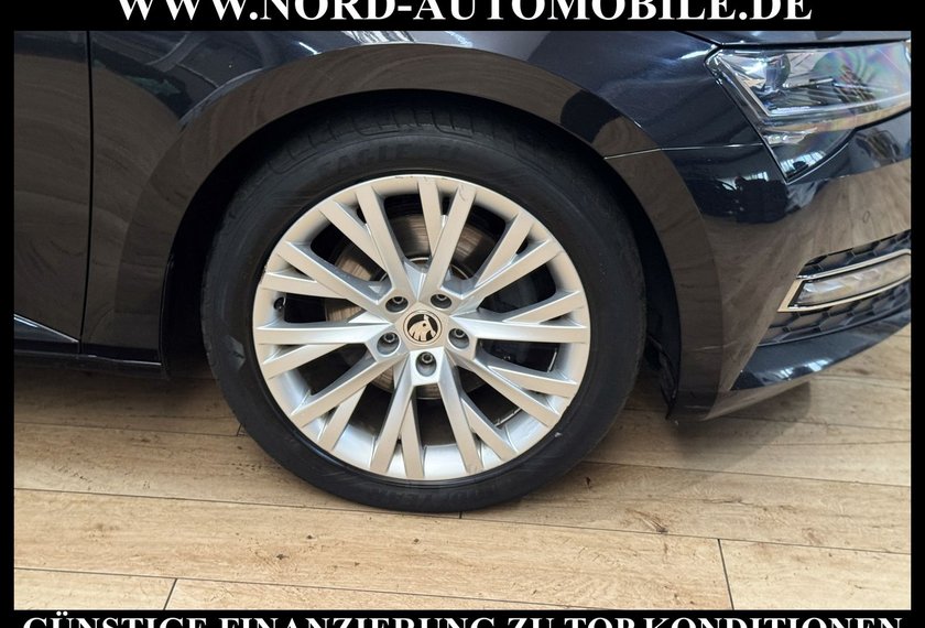 Skoda Superb Superb Combi STYLE TDI DSG*AHK*STHZ*LEDER*UPE62*