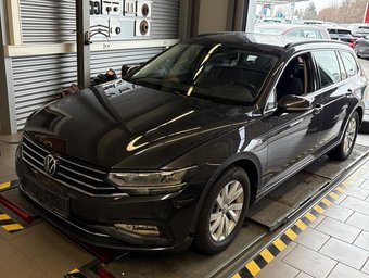 Volkswagen Passat Variant Passat Variant Business 1.5 TSI DSG Kamera/Navi/