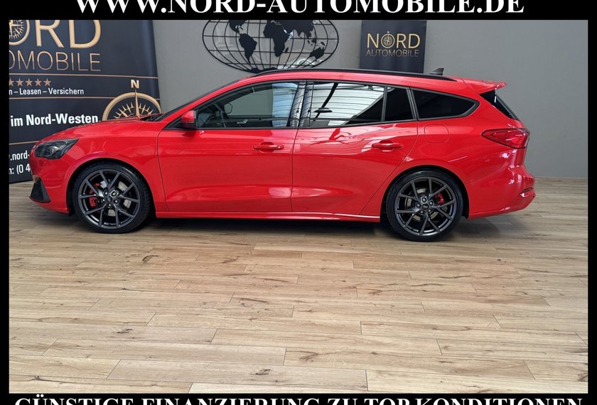 Ford Focus Focus Turnier ST *190PS*19ZOLL*LED*NAV*KAM